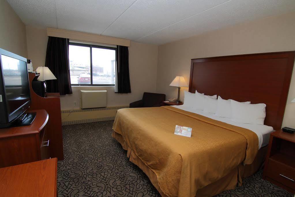 Quality Inn Stadium Area Green Bay Eksteriør bilde
